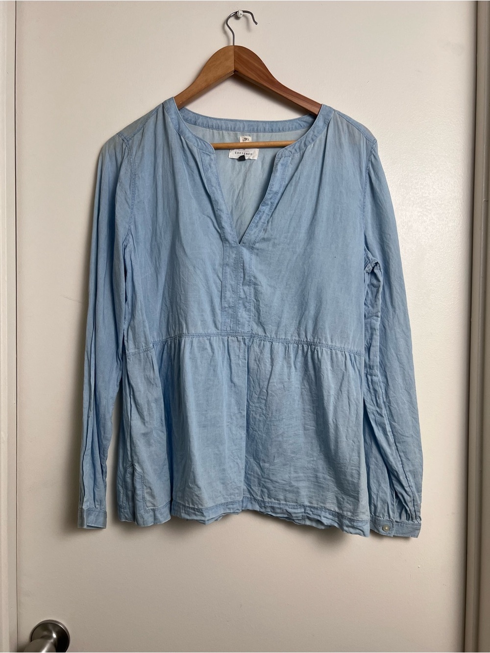 LOFT The Softened Shirt M Blue Chambray Babydoll Peplum Blouse Lyocell